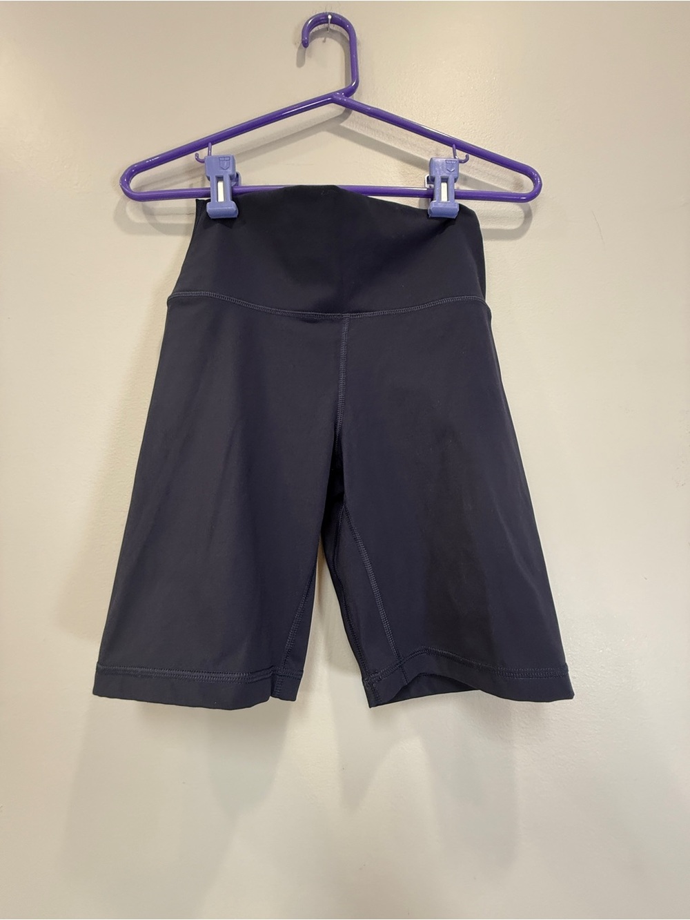 High-Rise Navy Blue Women’s Bike Shorts with Smooth Support